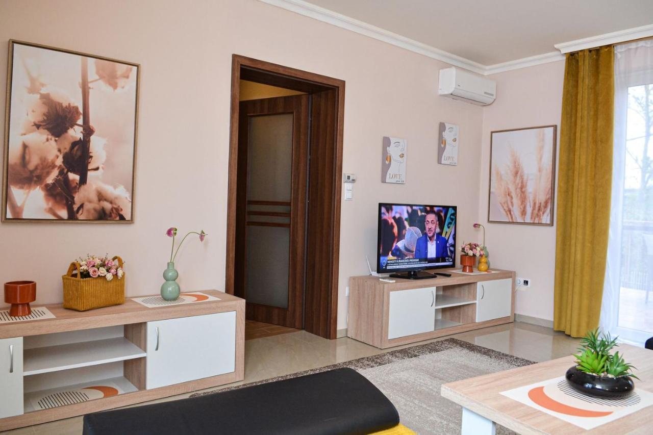 Unicum Apartman Hajdúszoboszló 外观 照片