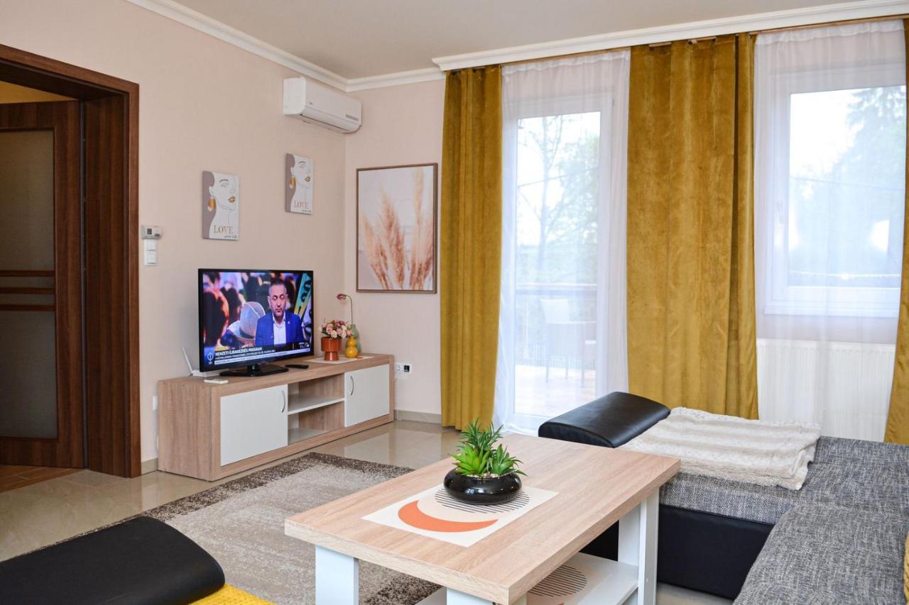 Unicum Apartman Hajdúszoboszló 外观 照片
