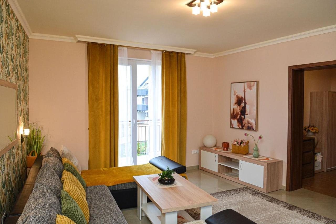 Unicum Apartman Hajdúszoboszló 外观 照片